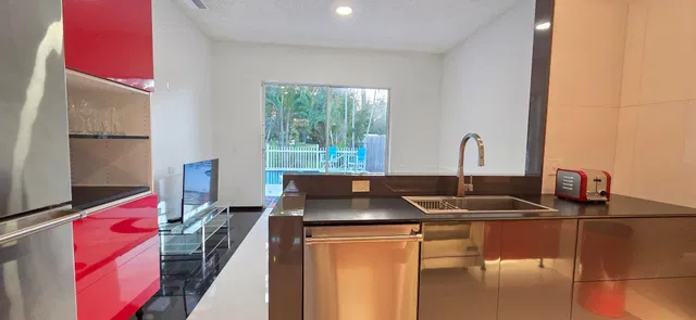 Residence photo 10