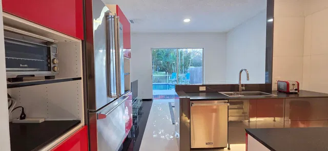 Residence photo 53