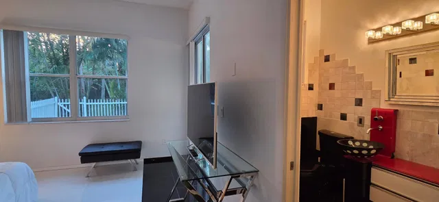 Residence photo 64
