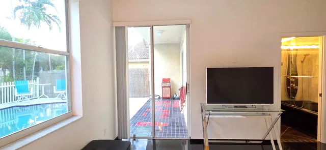 Residence photo 68