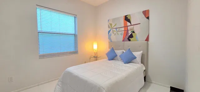 Residence photo 72
