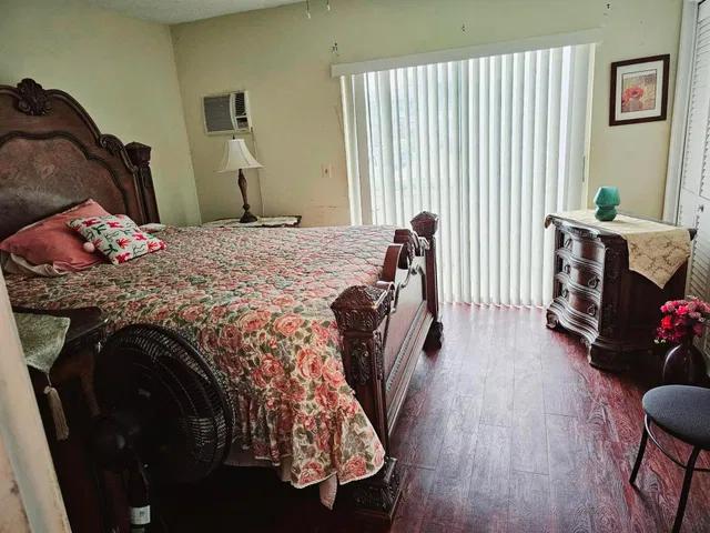Residence photo 11