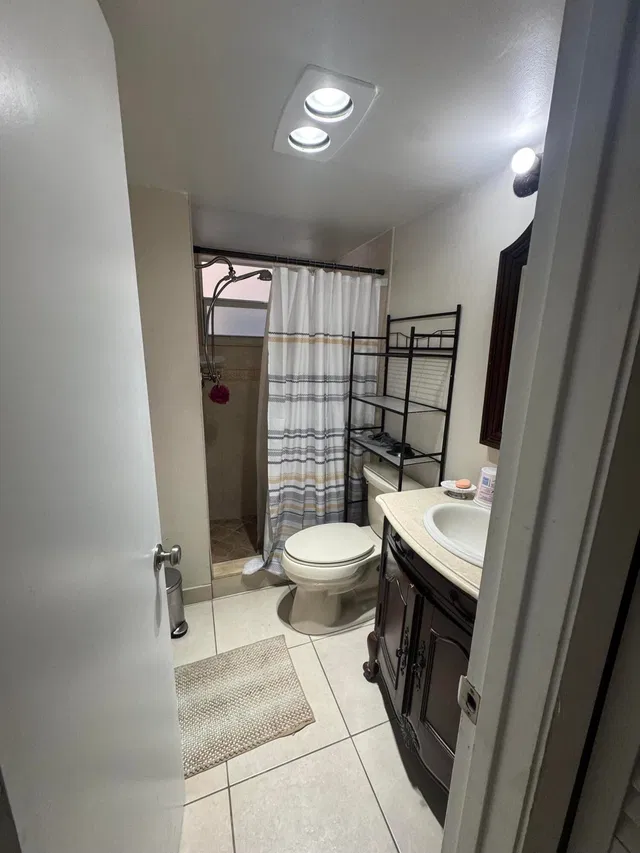 Unit 107 photo 12