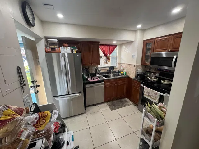 Unit 107 photo 18