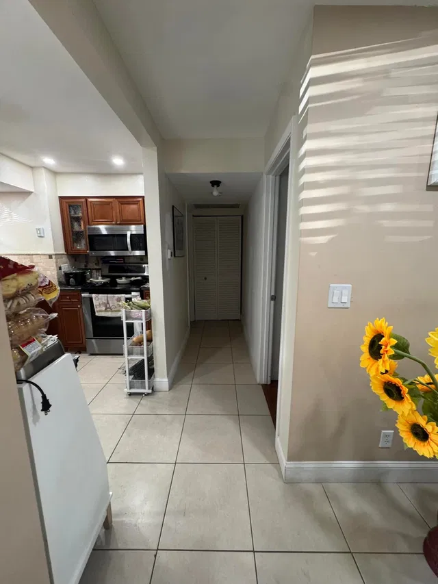 Unit 107 photo 19