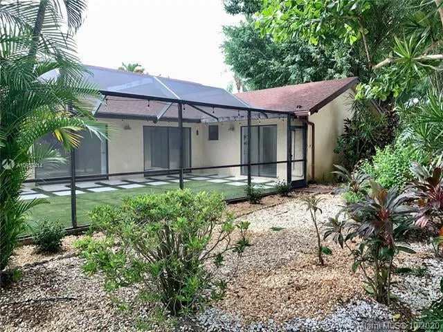  Residence photo 5