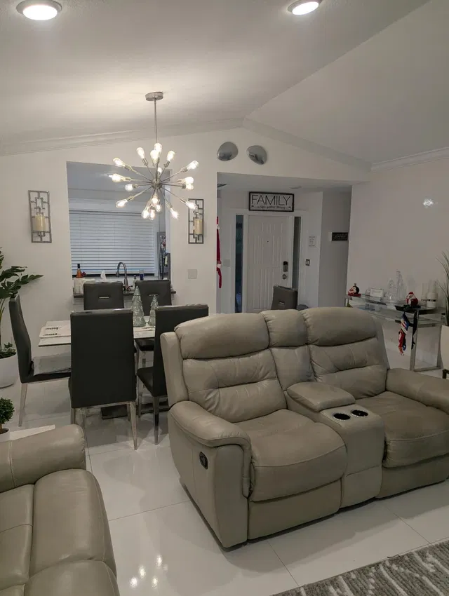  Residence photo 12