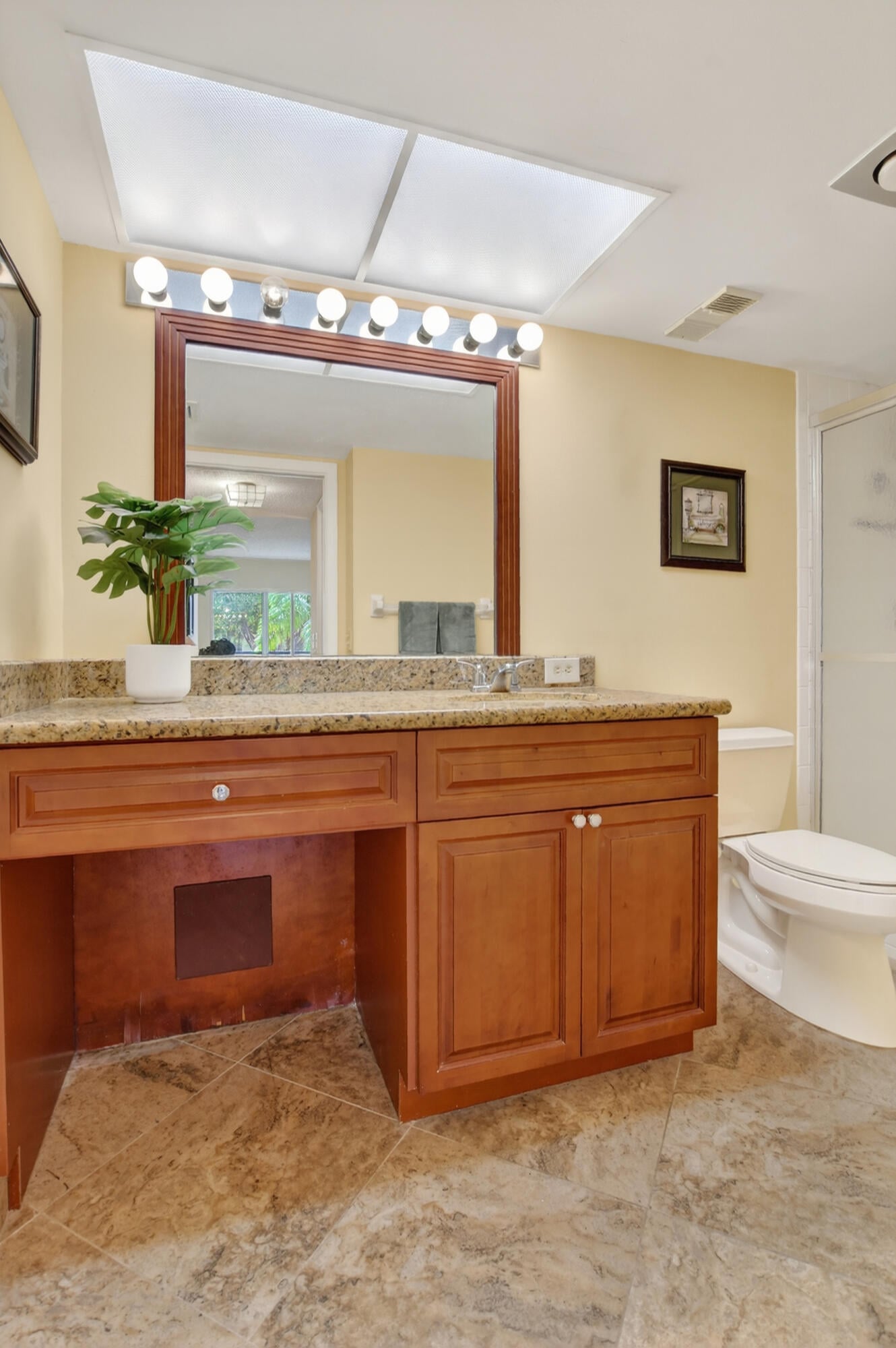 Unit 205 photo 15