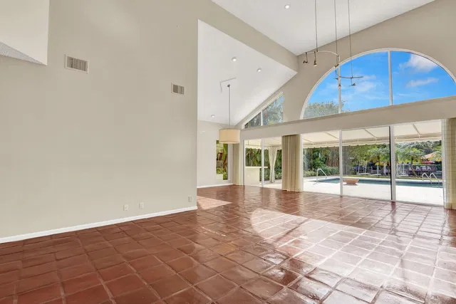 Frenchman's Creek Residence photo 5