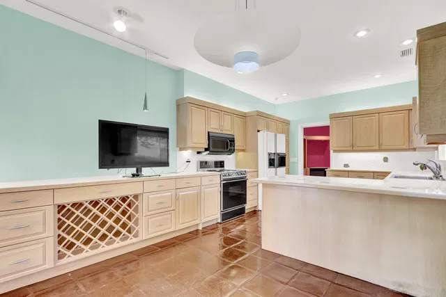 Frenchman's Creek Residence photo 11