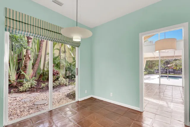 Frenchman's Creek Residence photo 15