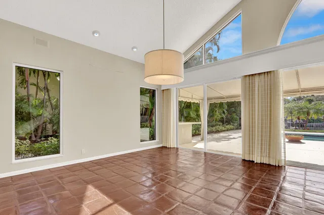 Frenchman's Creek Residence photo 18