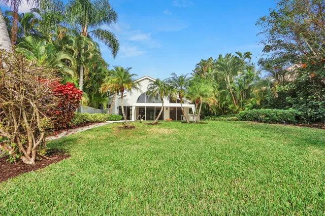 Frenchman's Creek Residence photo 37