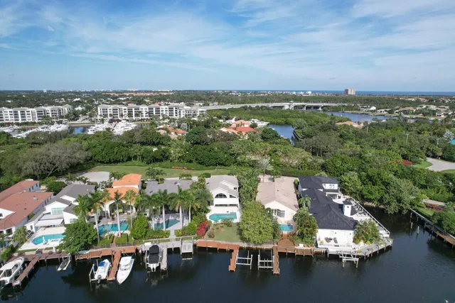 Frenchman's Creek Residence photo 42