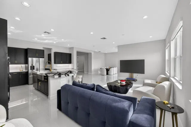  Residence photo 12
