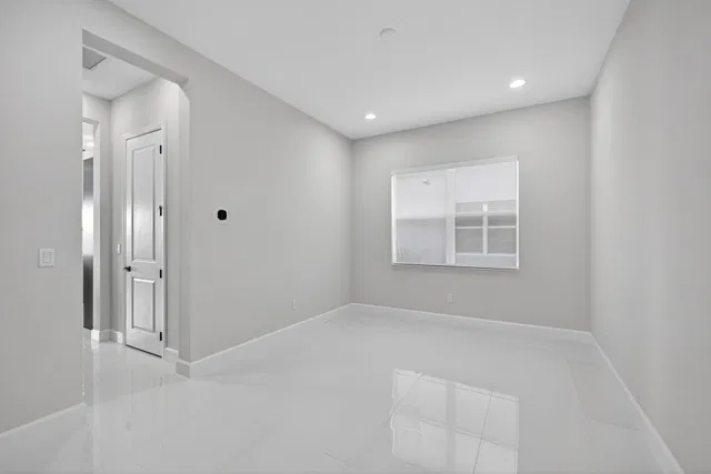  Residence photo 17