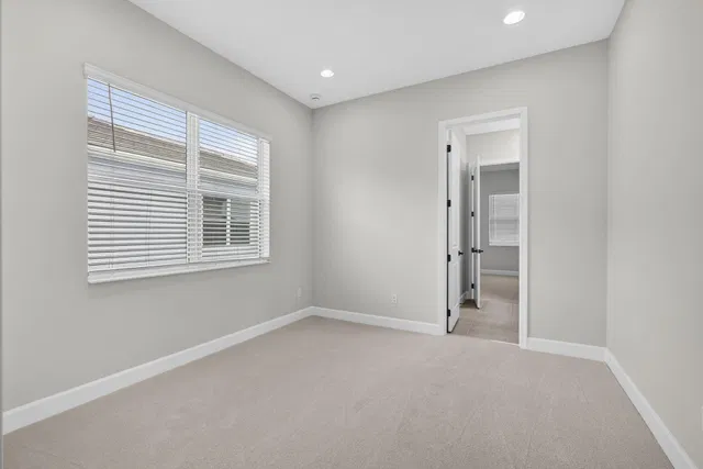  Residence photo 30