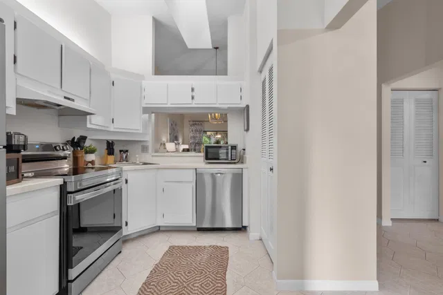  Unit 104f photo 9