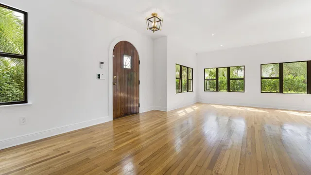Old Northwood Residence photo 9