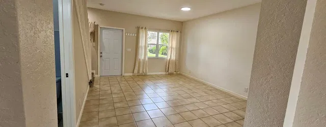 Residence photo 2