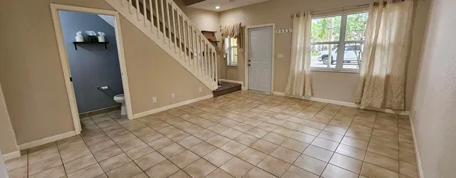 Residence photo 3