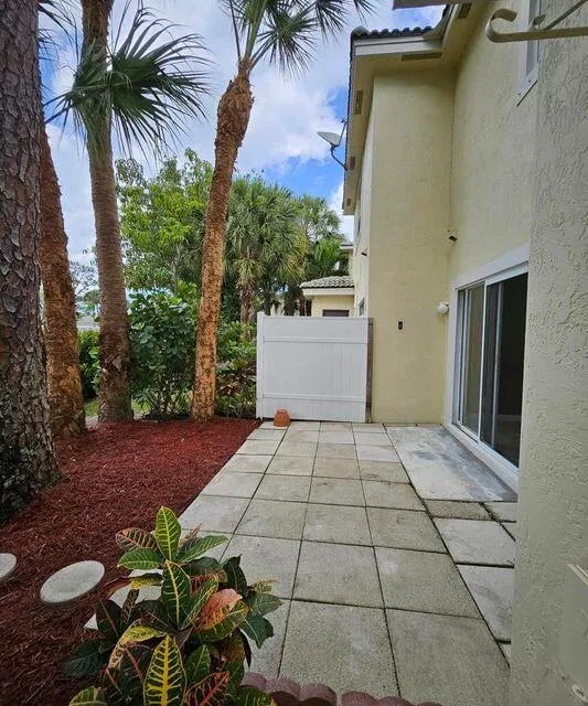 Residence photo 12