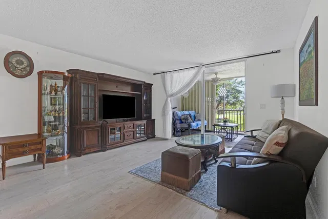  Unit 202 photo 9