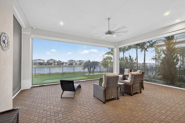 Avenir Residence photo 36
