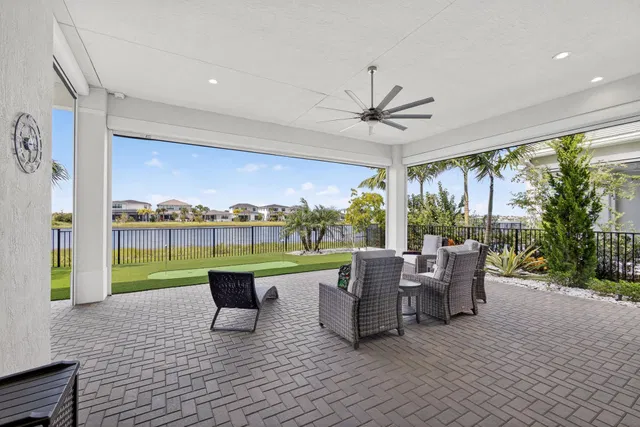 Avenir Residence photo 38