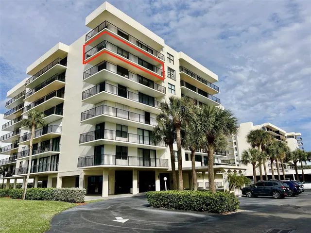 Unit 608 photo 36