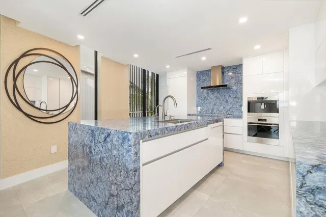 Singer Island Unit 202 photo 10
