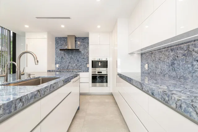 Singer Island Unit 202 photo 13