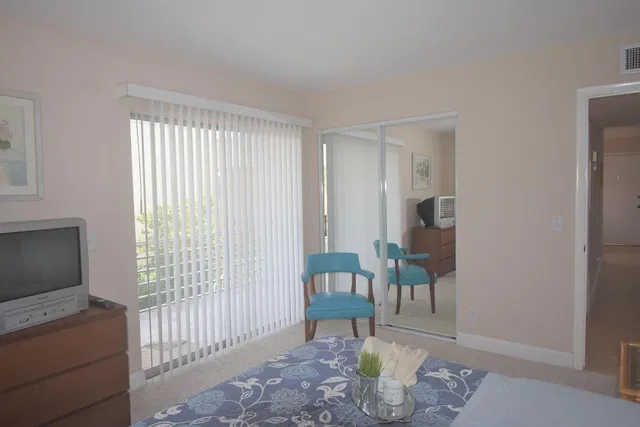 Residence photo 18