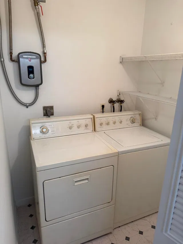 Unit C-2 photo 5