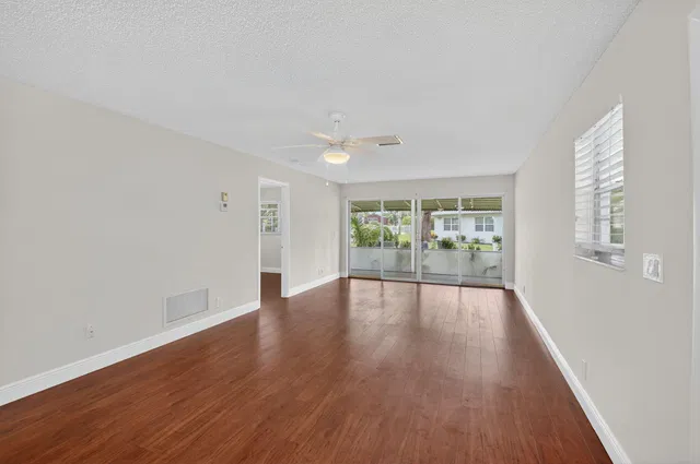  Residence photo 10