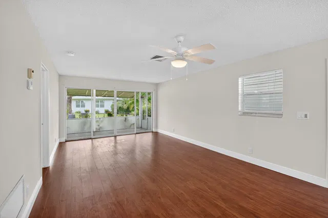  Residence photo 11
