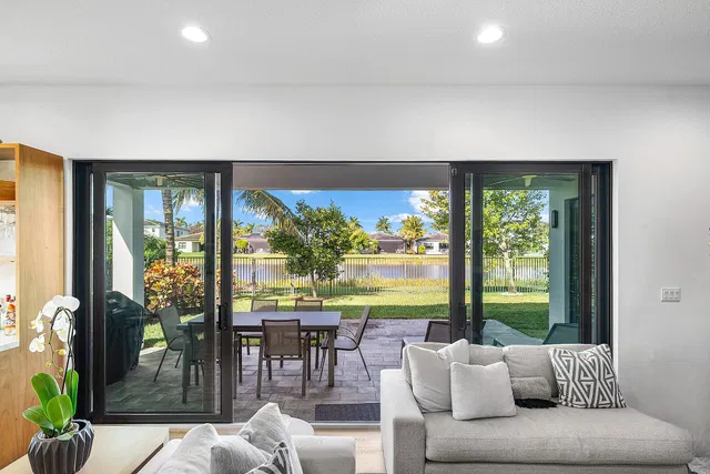 Boca Bridges Residence photo 13