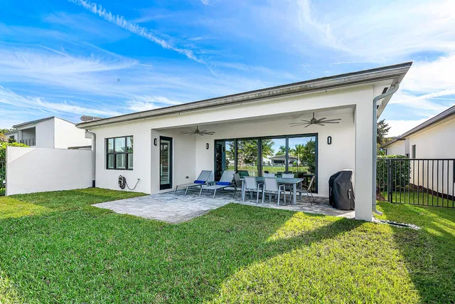 Boca Bridges Residence photo 30
