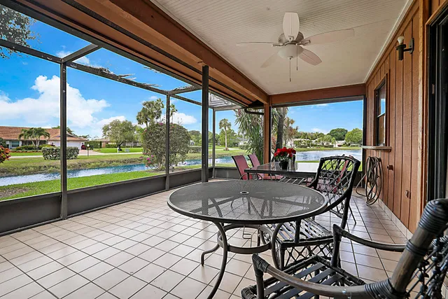Eastpointe Country Club Residence photo 27