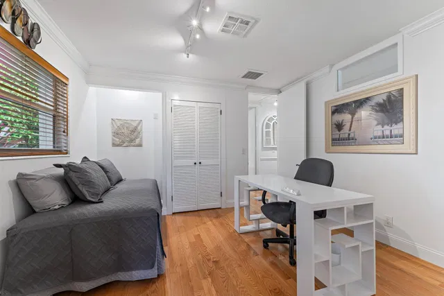  Residence photo 15