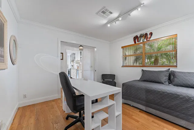  Residence photo 16