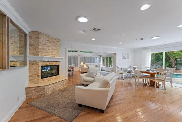  Residence photo 29