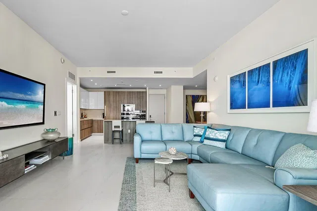 Amrit Ocean Resort & Residences Unit H1602 photo 4