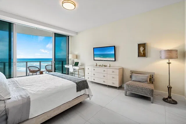 Amrit Ocean Resort & Residences Unit H1602 photo 12