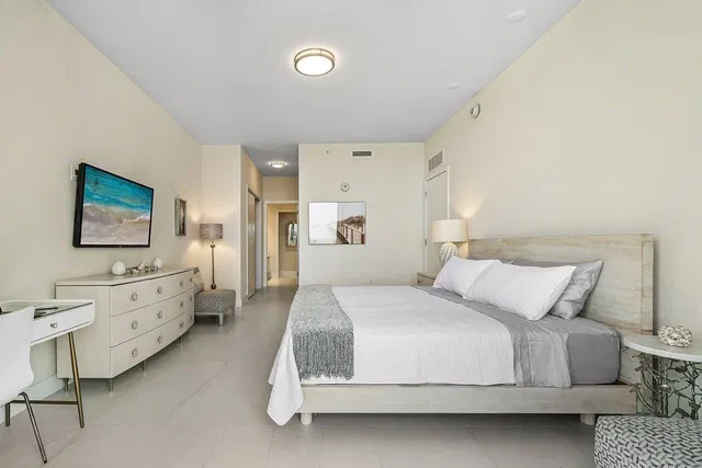 Amrit Ocean Resort & Residences Unit H1602 photo 15