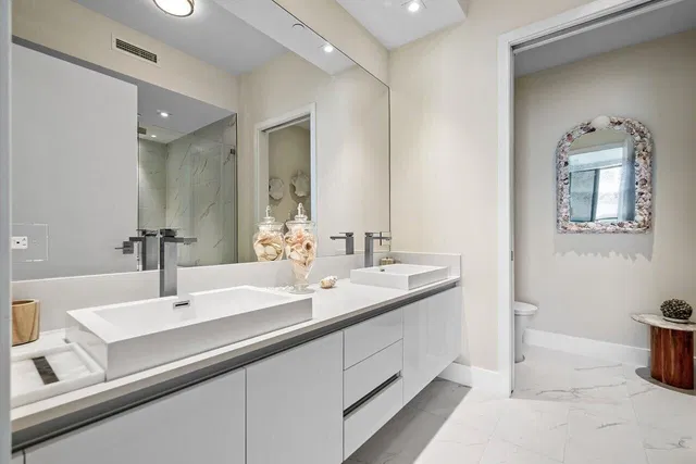 Amrit Ocean Resort & Residences Unit H1602 photo 18