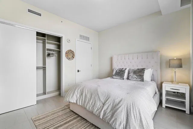 Amrit Ocean Resort & Residences Unit H1602 photo 22