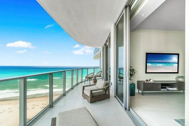 Amrit Ocean Resort & Residences Unit H1602 photo 32