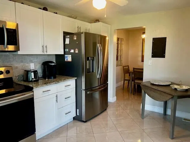 Unit 304 photo 3