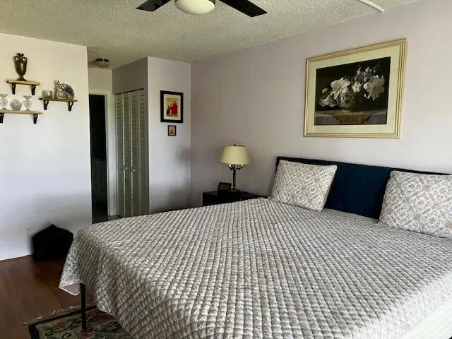 Unit 304 photo 11